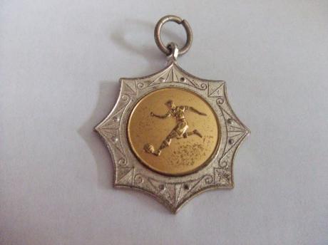 G.A.V.C.(Grouster Amateurvoetbal Club) Grouw medaille